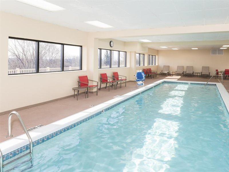 Hampton Inn Grand Rapids/North Walker Bagian luar foto