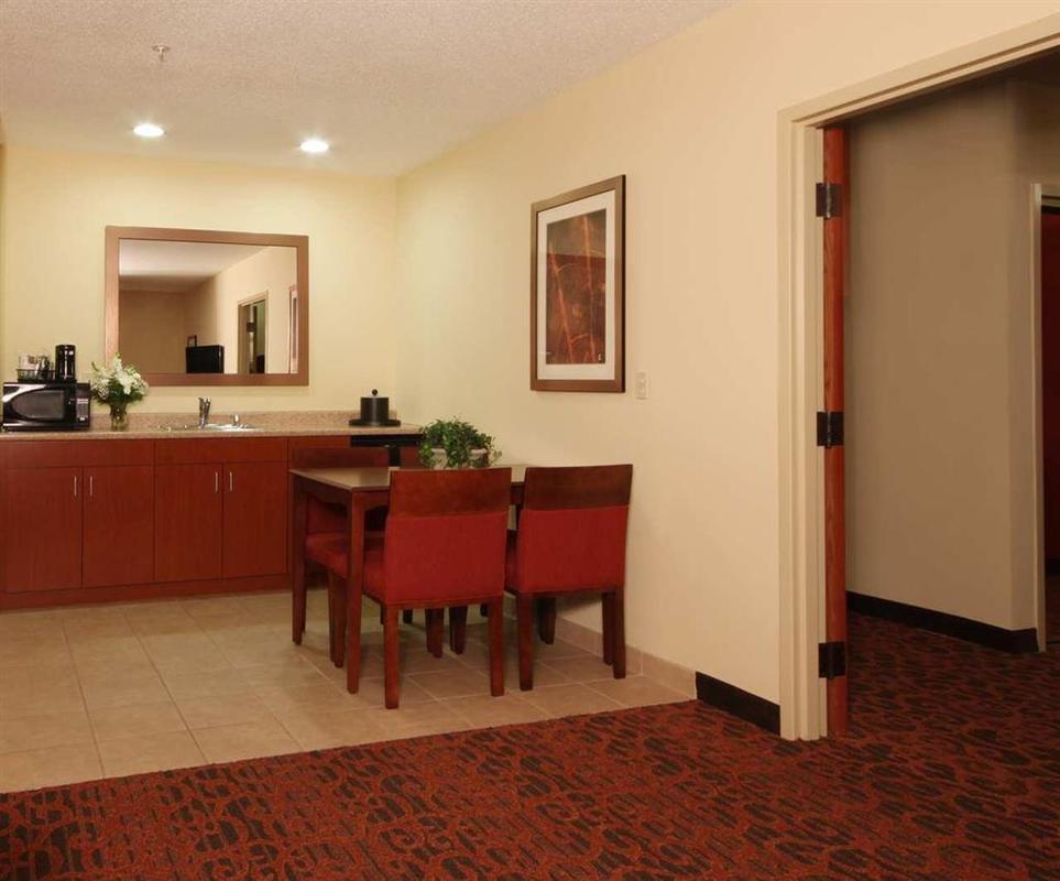 Hampton Inn Grand Rapids/North Walker Ruang foto