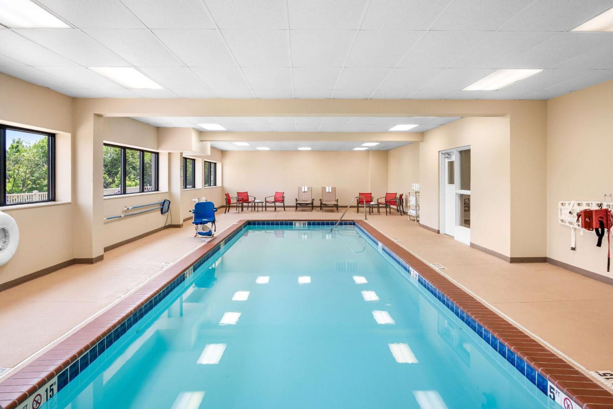 Hampton Inn Grand Rapids/North Walker Bagian luar foto