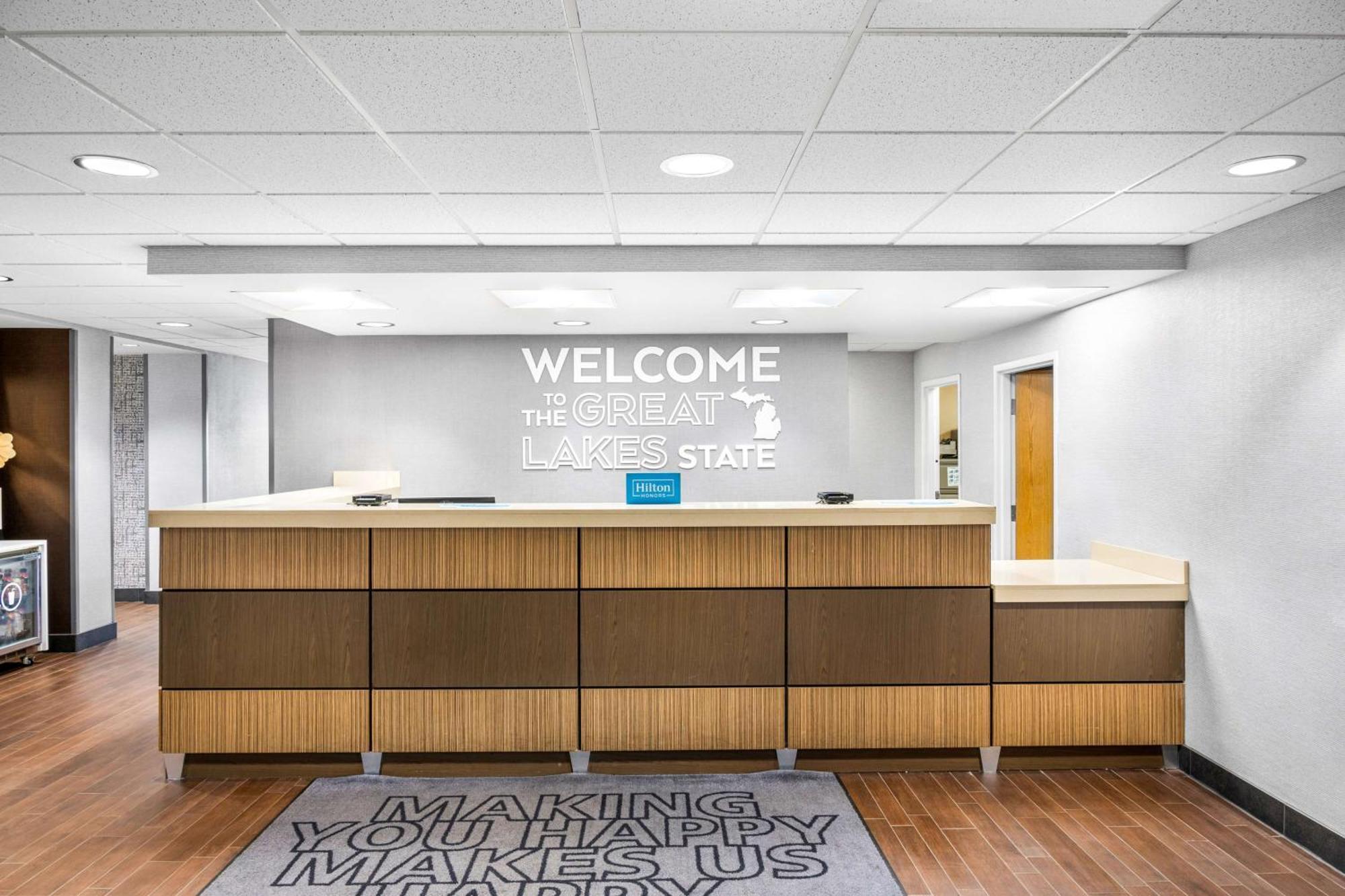 Hampton Inn Grand Rapids/North Walker Bagian luar foto