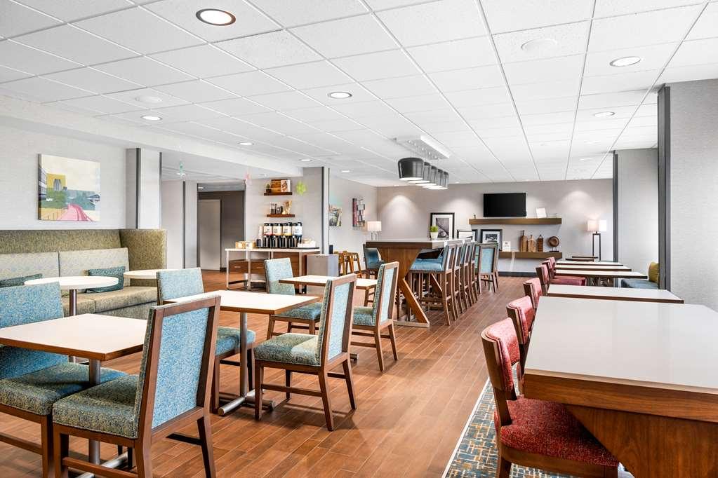 Hampton Inn Grand Rapids/North Walker Restoran foto