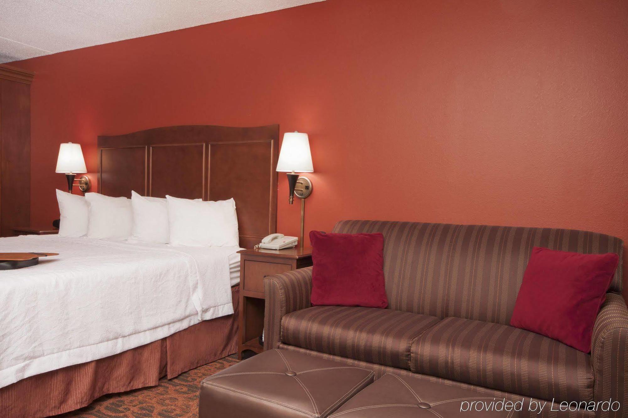 Hampton Inn Grand Rapids/North Walker Bagian luar foto