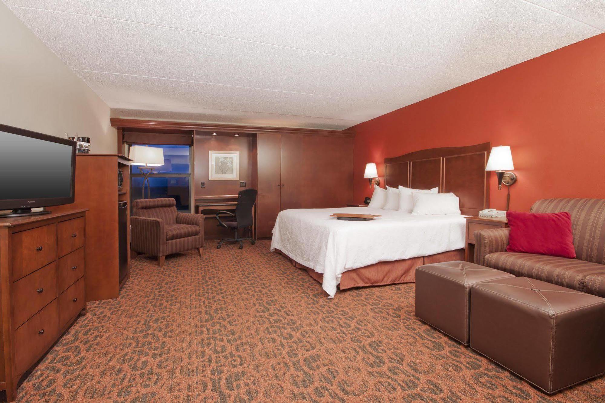 Hampton Inn Grand Rapids/North Walker Bagian luar foto