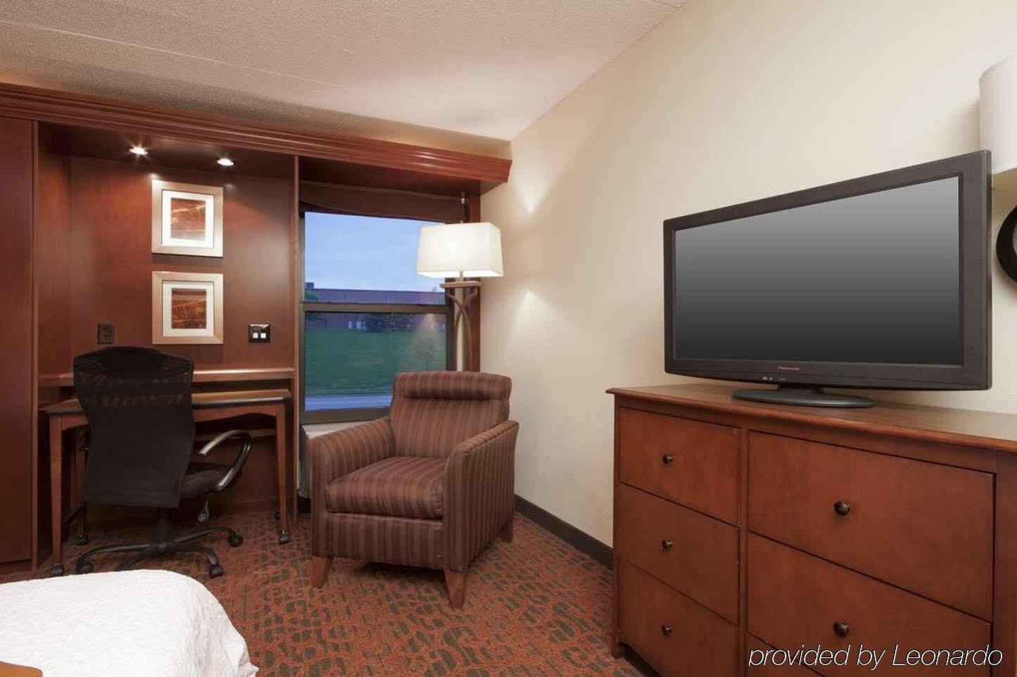 Hampton Inn Grand Rapids/North Walker Bagian luar foto